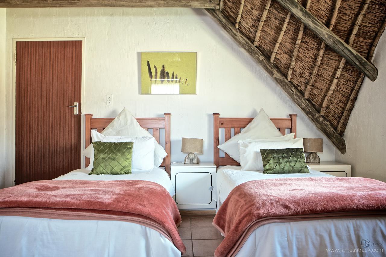 Mokoya Lodge Hekpoort エクステリア 写真