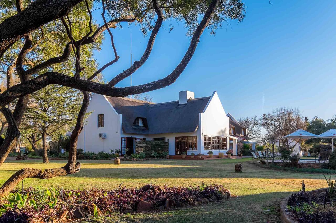 Mokoya Lodge Hekpoort エクステリア 写真