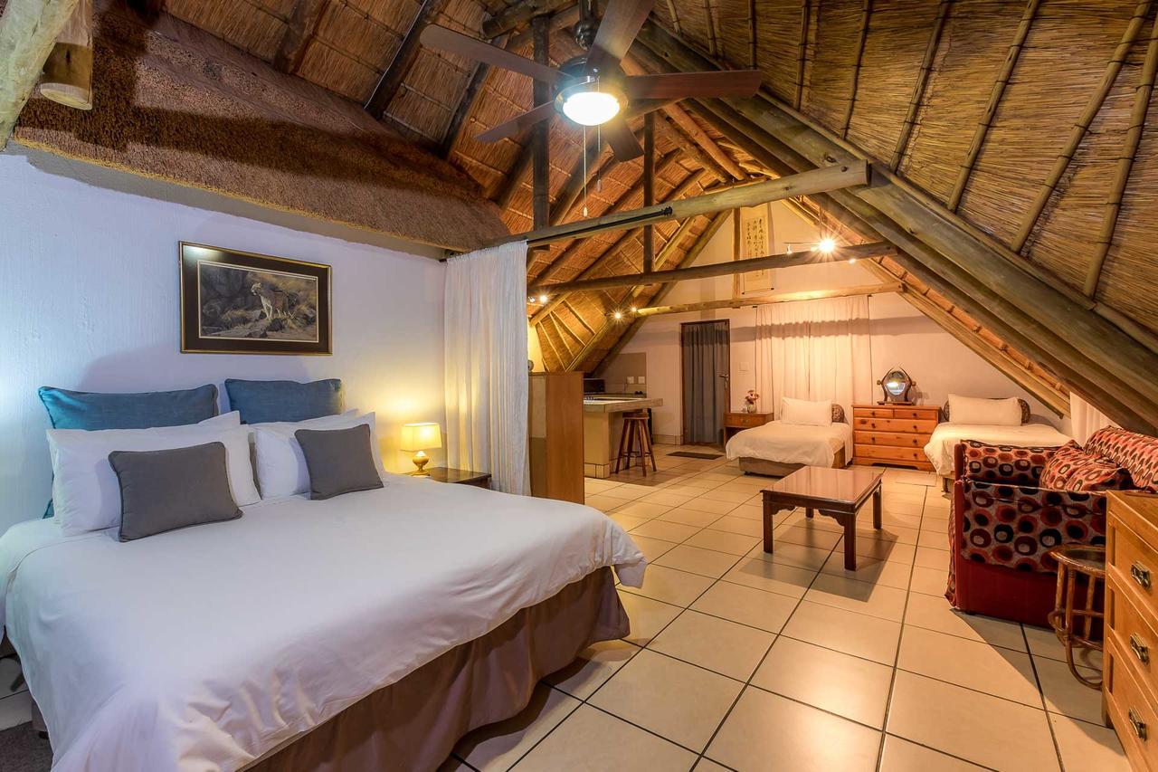 Mokoya Lodge Hekpoort エクステリア 写真